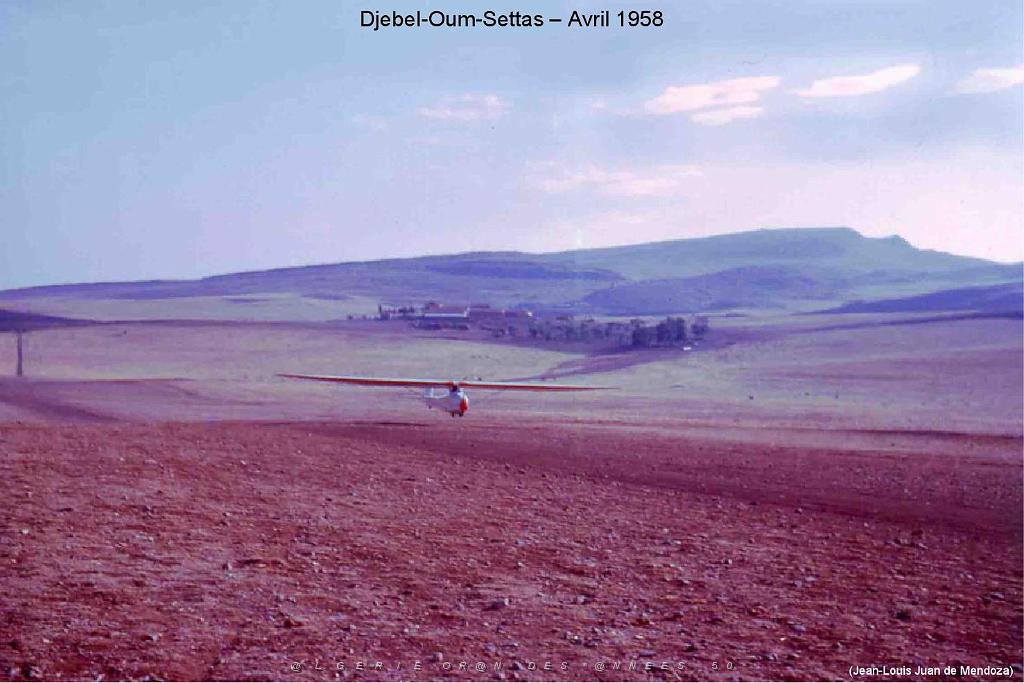 130-AERODROMES-ET-BASES-1945-1962-3-DJEBEL OUM SETTAS (10).jpg